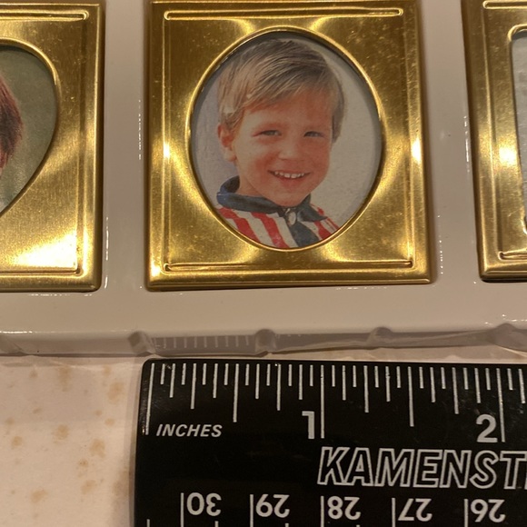 NWOT & Vintage Set of 3 Goldtone Mini Photo Frames - Picture 3 of 4